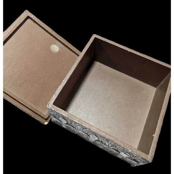 Silver Repousse Fleur De Lis Trinket Box - Picture 5 of 14